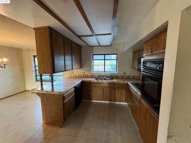 7081 Ann Arbor Way, Dublin, CA 94568