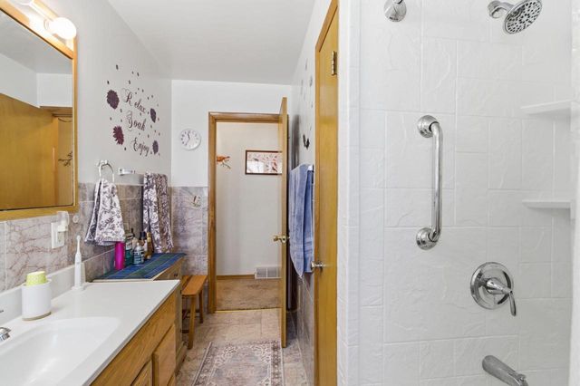 3350 Whittaker AVENUE, Cudahy, WI 53110