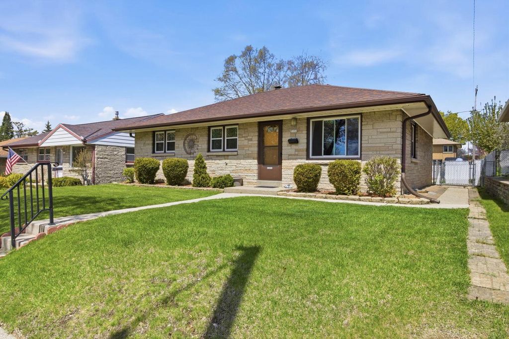 3350 Whittaker AVENUE, Cudahy, WI 53110