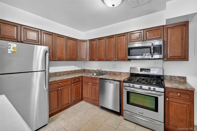 9 Charles Lane 2F, Pomona, NY 10970