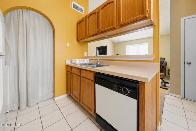 5787 SEAN HAGGERTY B, El Paso, TX 79924