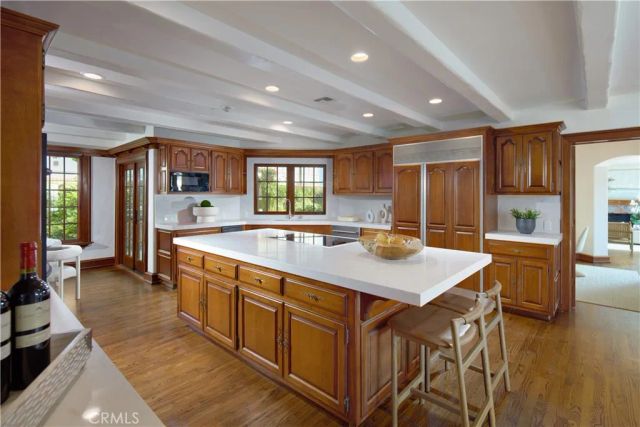 2800 Ocean Boulevard, Corona Del Mar, CA 92625