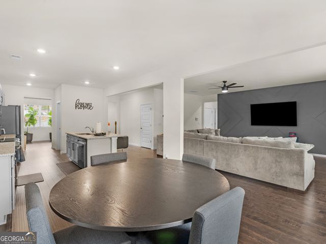 368 Noblewood Drive, Mcdonough, GA 30252