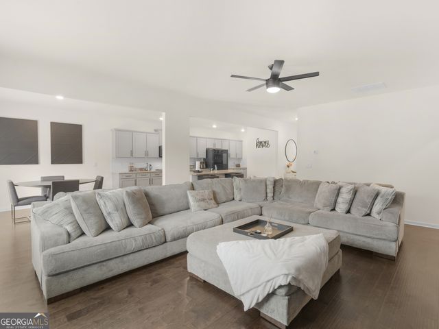 368 Noblewood Drive, Mcdonough, GA 30252