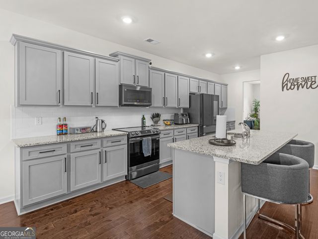 368 Noblewood Drive, Mcdonough, GA 30252