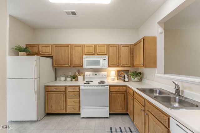 352 E Willhaven Drive, Fuquay Varina, NC 27526