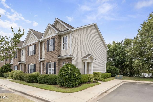 352 E Willhaven Drive, Fuquay Varina, NC 27526