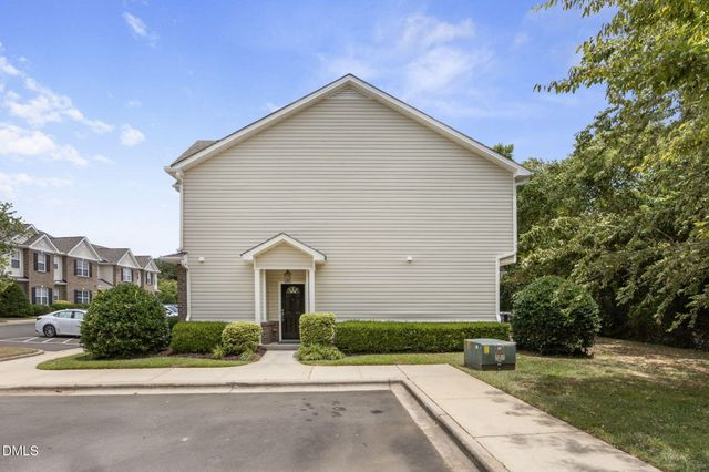 352 E Willhaven Drive, Fuquay Varina, NC 27526