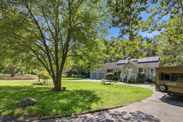 229 Dean St, Norton, MA 02766