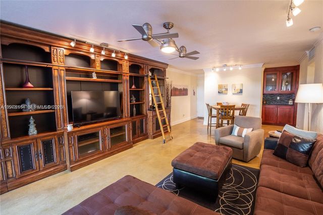 1700 SE 15th St 114, Fort Lauderdale, FL 33316