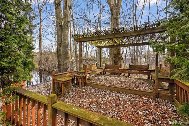 7651 Caine Road, Millington, MI 48746