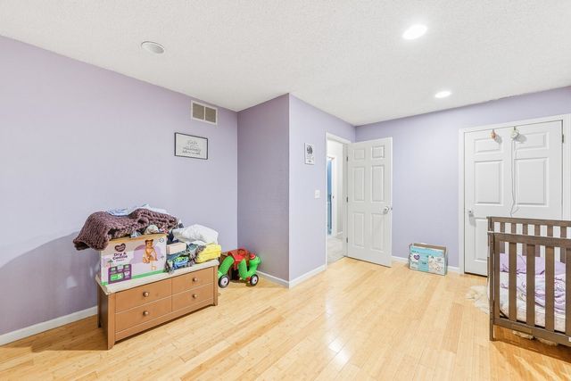 6 N Ridge Way Rd, Rose Hill, KS 67133