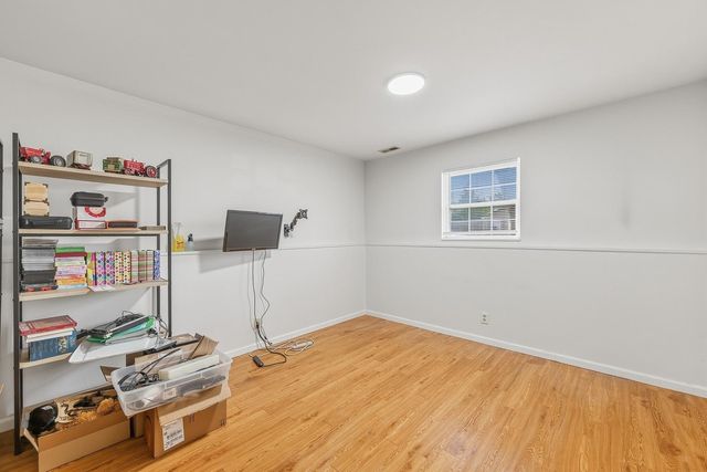 6 N Ridge Way Rd, Rose Hill, KS 67133
