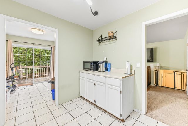 6 N Ridge Way Rd, Rose Hill, KS 67133