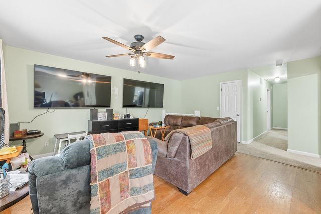 6 N Ridge Way Rd, Rose Hill, KS 67133