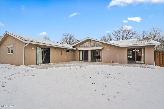 7683 Princeton Place, Middleburg Heights, OH 44130