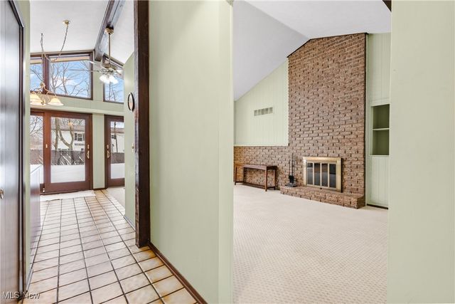 7683 Princeton Place, Middleburg Heights, OH 44130