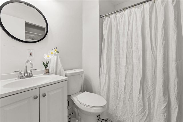 494 W PAR STREET, Orlando, FL 32804