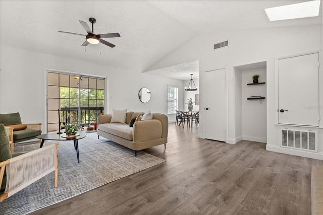 494 W PAR STREET, Orlando, FL 32804