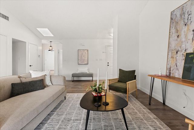 494 W PAR STREET, Orlando, FL 32804