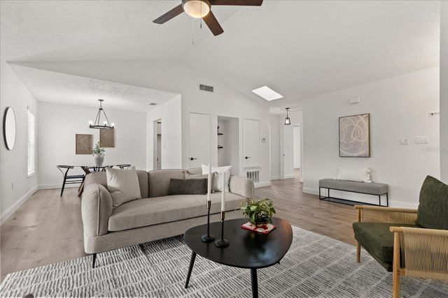 494 W PAR STREET, Orlando, FL 32804