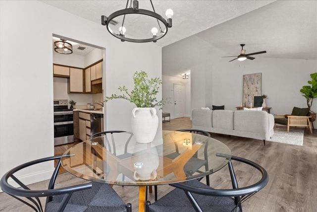 494 W PAR STREET, Orlando, FL 32804