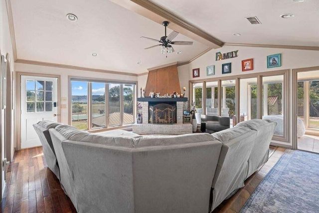 98 S Lakeshore Drive, Ransom Canyon, TX 79366