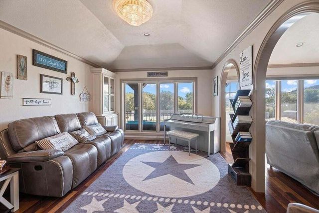 98 S Lakeshore Drive, Ransom Canyon, TX 79366