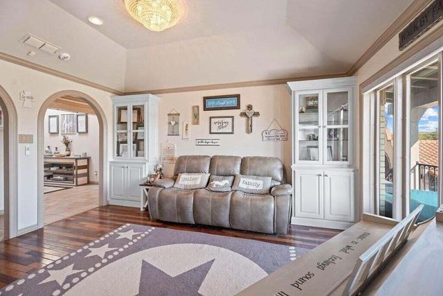 98 S Lakeshore Drive, Ransom Canyon, TX 79366