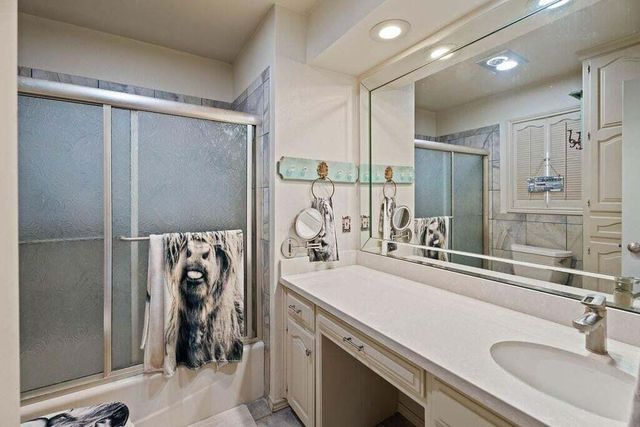 98 S Lakeshore Drive, Ransom Canyon, TX 79366