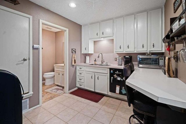 98 S Lakeshore Drive, Ransom Canyon, TX 79366