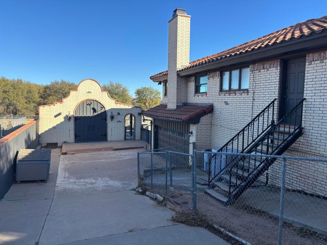 98 S Lakeshore Drive, Ransom Canyon, TX 79366