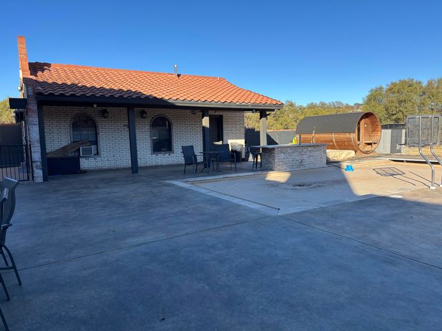 98 S Lakeshore Drive, Ransom Canyon, TX 79366