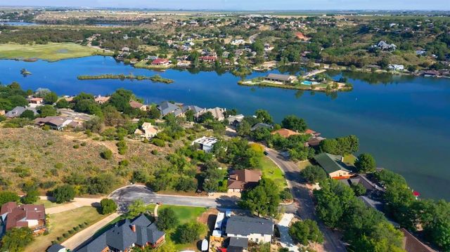 98 S Lakeshore Drive, Ransom Canyon, TX 79366