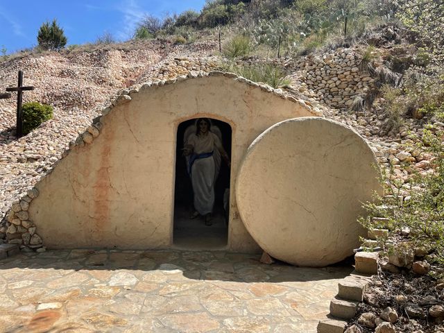 98 S Lakeshore Drive, Ransom Canyon, TX 79366