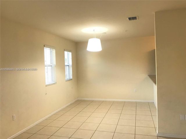 8900 NW 97th Avenue 212, Doral, FL 33178