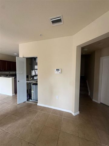 8900 NW 97th Avenue 212, Doral, FL 33178
