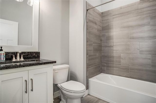 613 SW Brummel Road, Lee's Summit, MO 64081