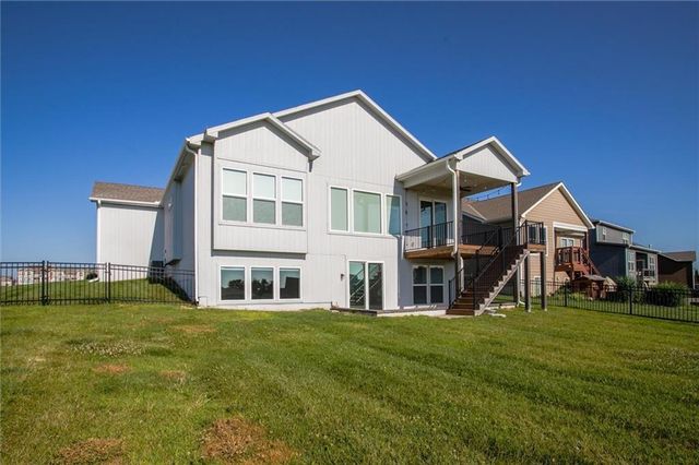 613 SW Brummel Road, Lee's Summit, MO 64081
