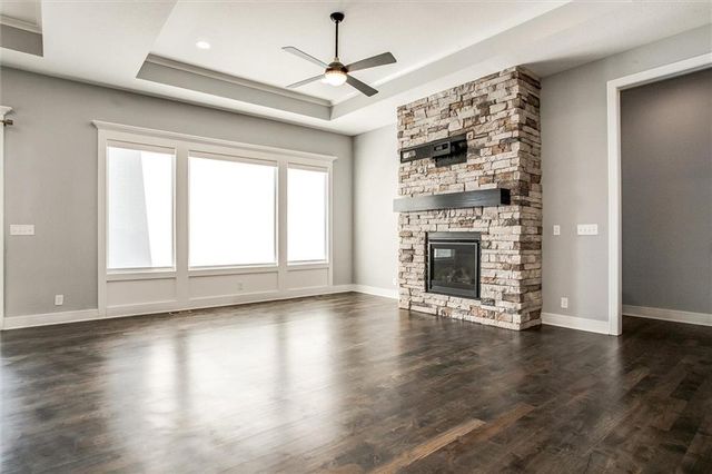 613 SW Brummel Road, Lee's Summit, MO 64081