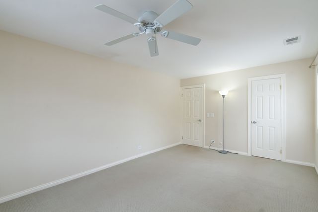 25 Superior Court L2, Schaumburg, IL 60193