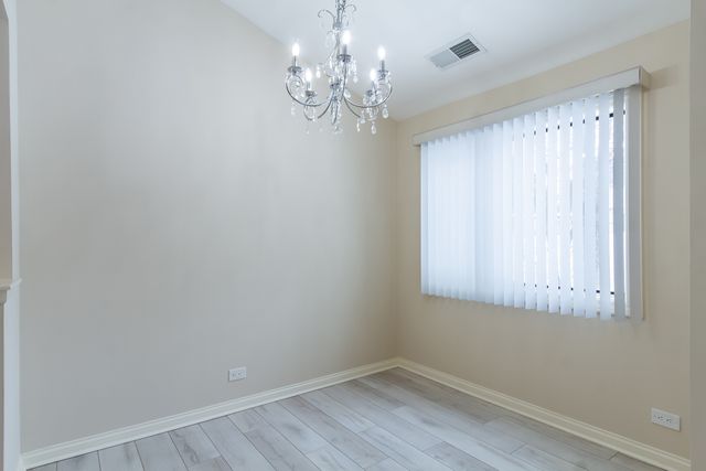 25 Superior Court L2, Schaumburg, IL 60193