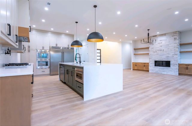 6076 Mesa Court, Ferndale, WA 98248