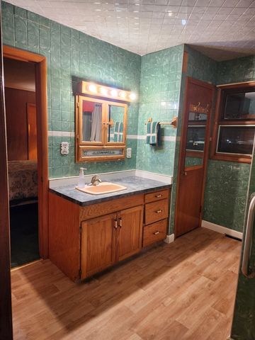 9225 N 2nd Street, Machesney Park, IL 61115