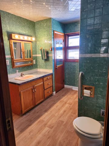 9225 N 2nd Street, Machesney Park, IL 61115