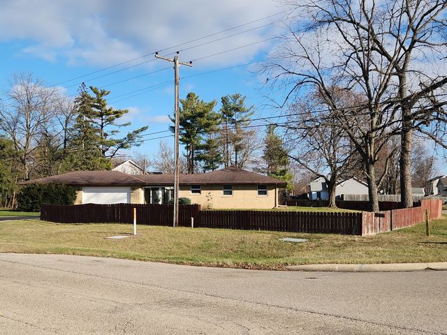 9225 N 2nd Street, Machesney Park, IL 61115