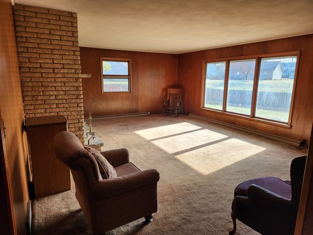 9225 N 2nd Street, Machesney Park, IL 61115