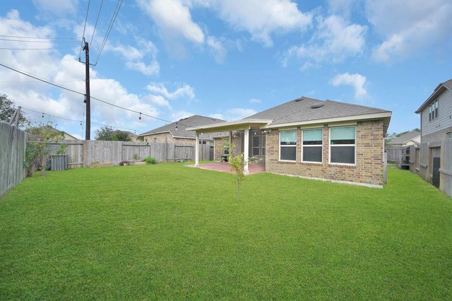 4234 Bearberry Avenue, Baytown, TX 77521