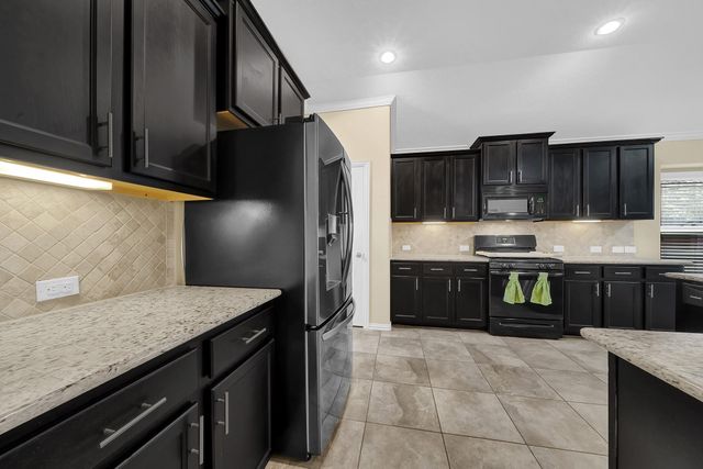 4234 Bearberry Avenue, Baytown, TX 77521