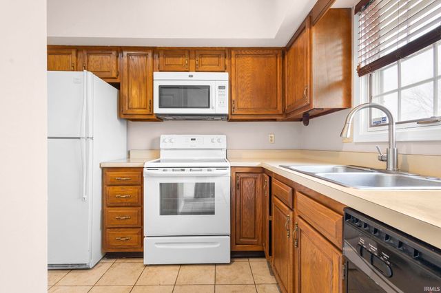 3312 E Jefferson Square, South Bend, IN 46615